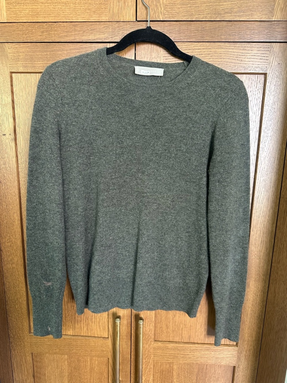 Everlane - The Classic Crew in Cashmere